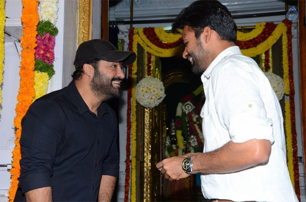 tollywood heroes,mind set,jr ntr,chiranjeevi,balakrishna,manchu manoj  మన హీరోలు కూడా మారుతున్నారు...! 